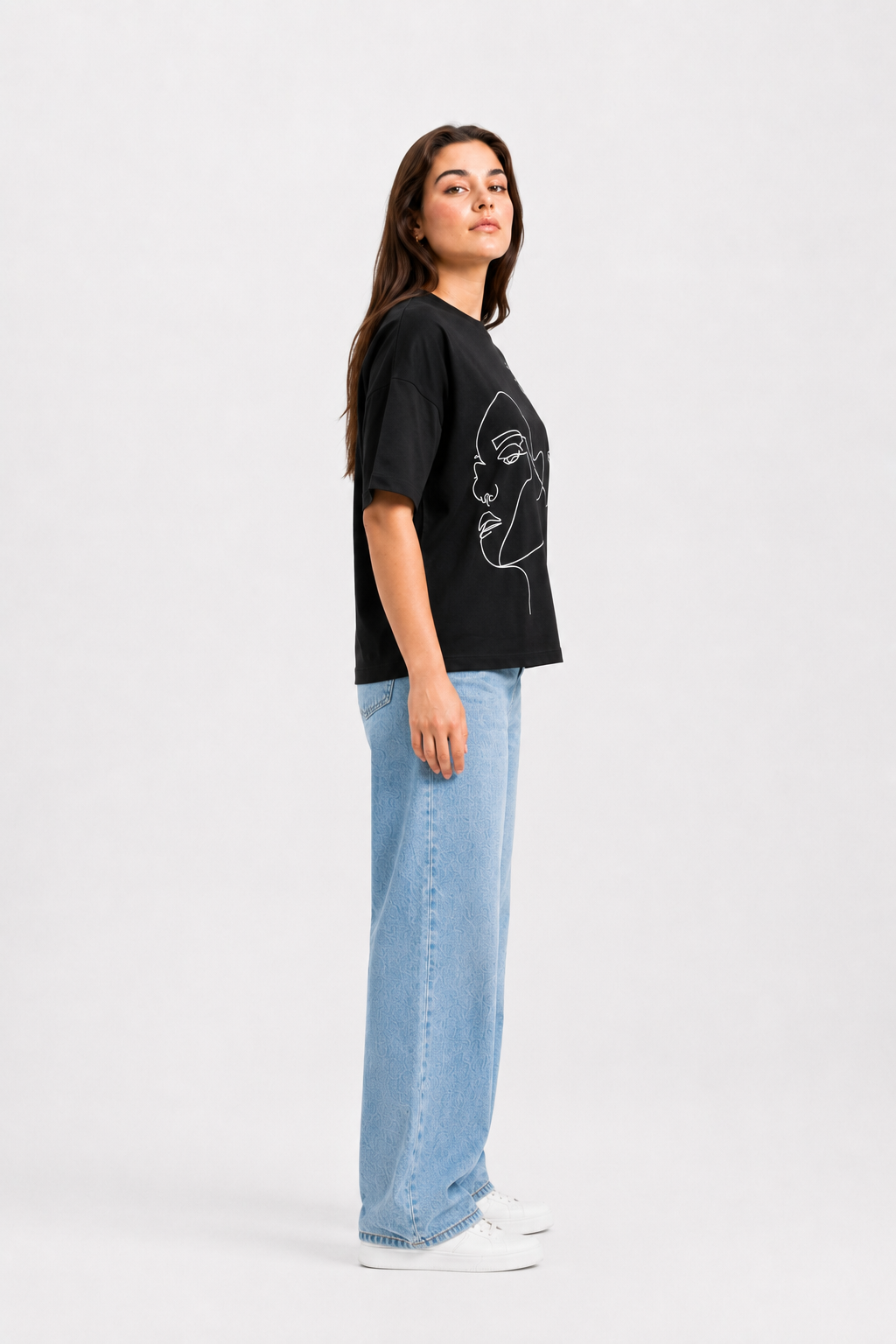 Line Art Muse Oversized Graphic T-Shirt – Black